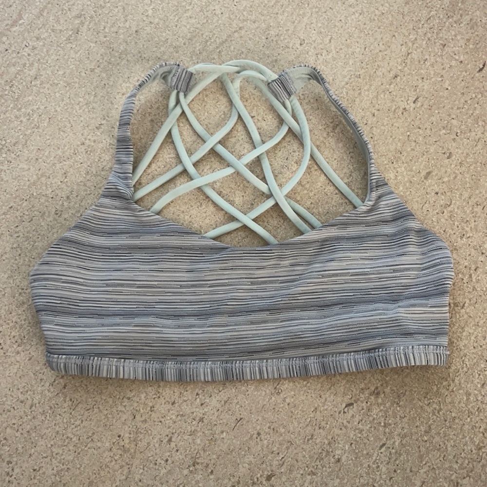 Lululemon sports bra